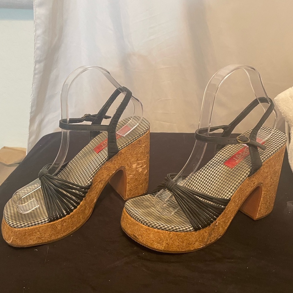 Espirit Zinfandel Black Leather Block Heel 7.5